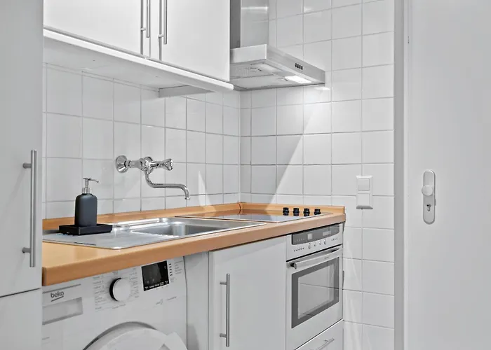 In Center 15min From Airport Apartamento *