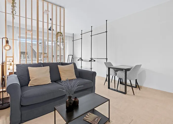 In Center 15min From Airport *