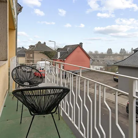 Apartment In Center 15min From Airport