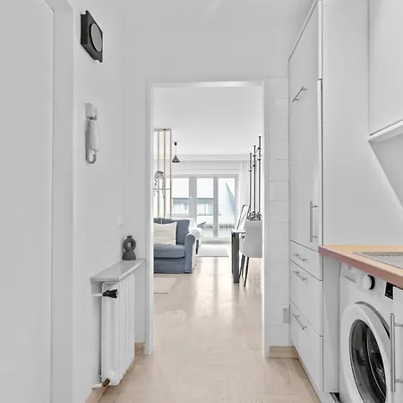Apartment In Center 15min From Airport