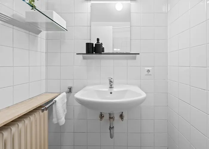 In Center 15min From Airport Apartamento